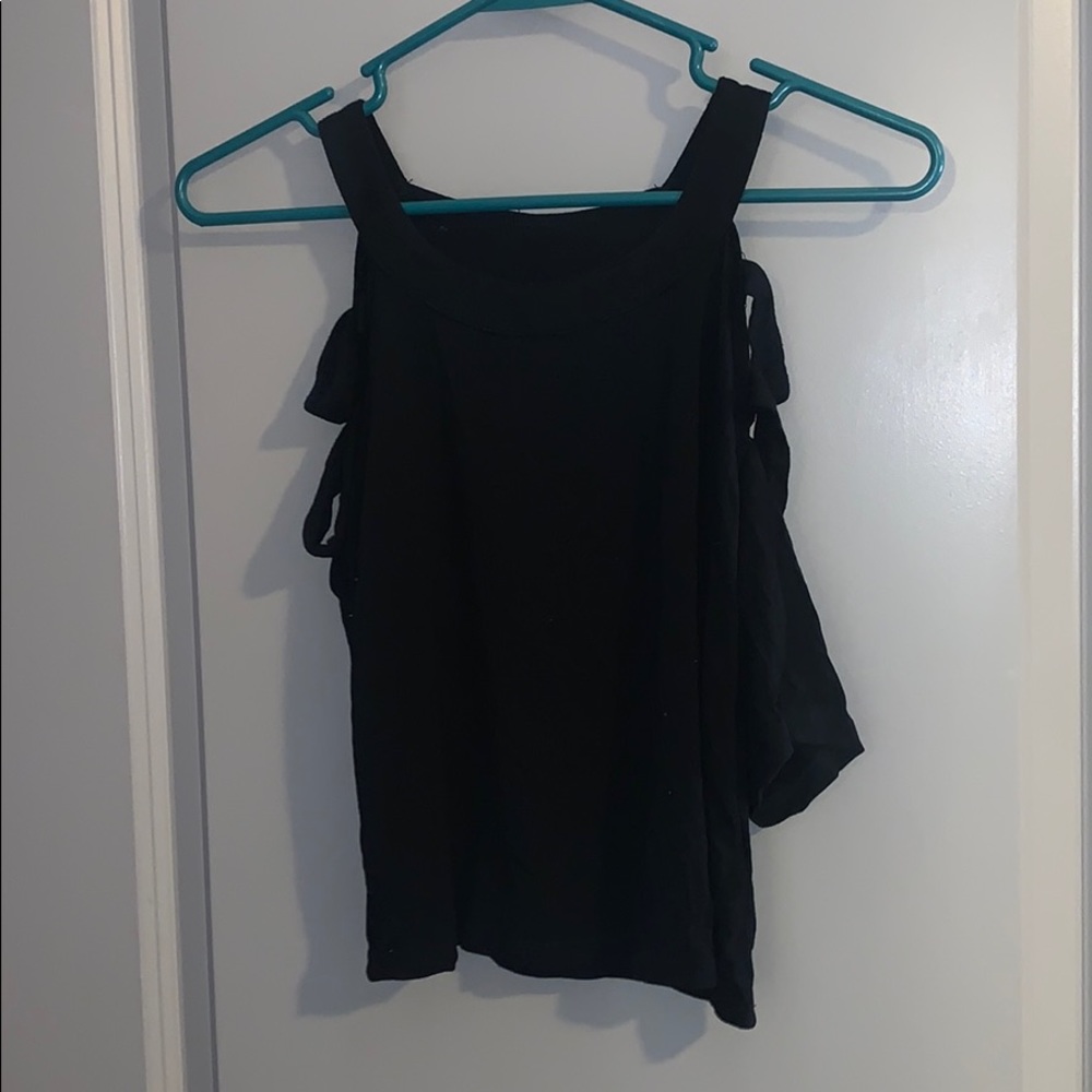 CUTE Open arm shirt